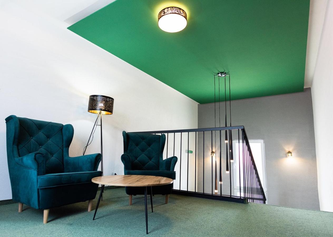 Hotel Carrera Rimavská Sobota Dış mekan fotoğraf